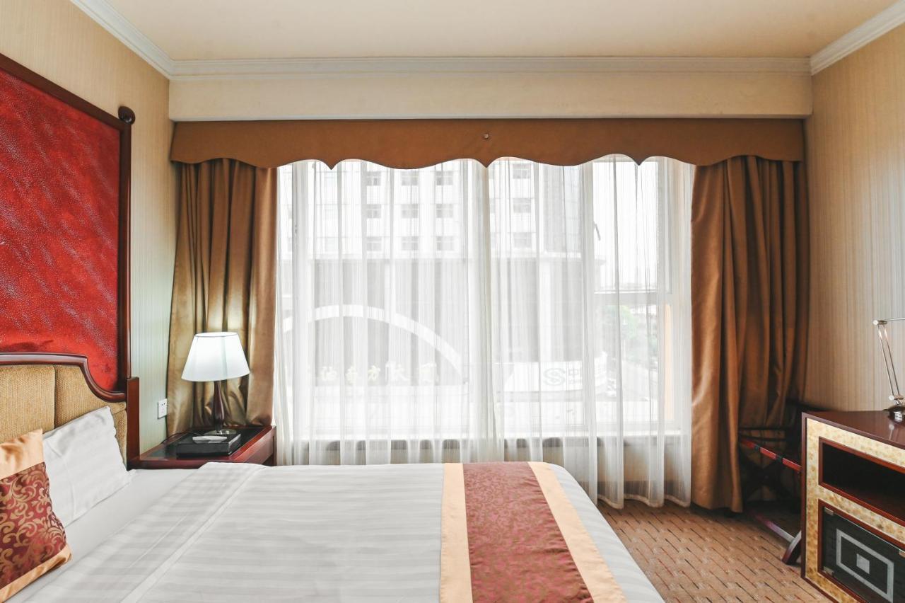 Royal Plaza Hotel Гуанчжоу Екстер'єр фото