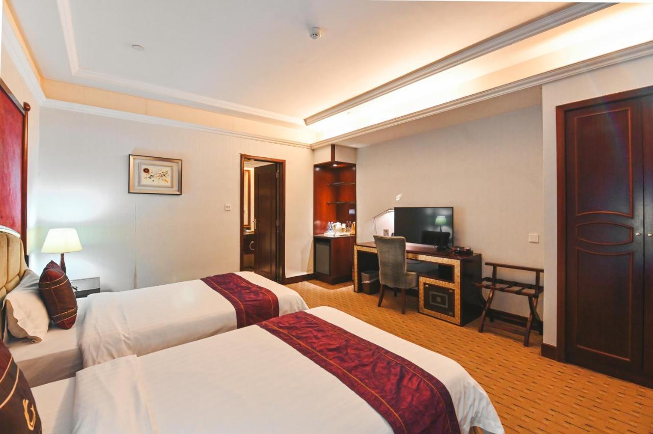 Royal Plaza Hotel Гуанчжоу Екстер'єр фото