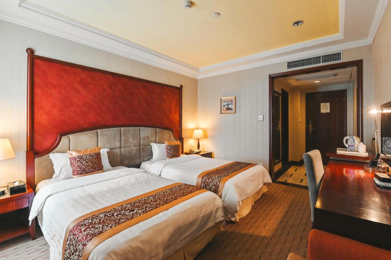 Royal Plaza Hotel Гуанчжоу Екстер'єр фото