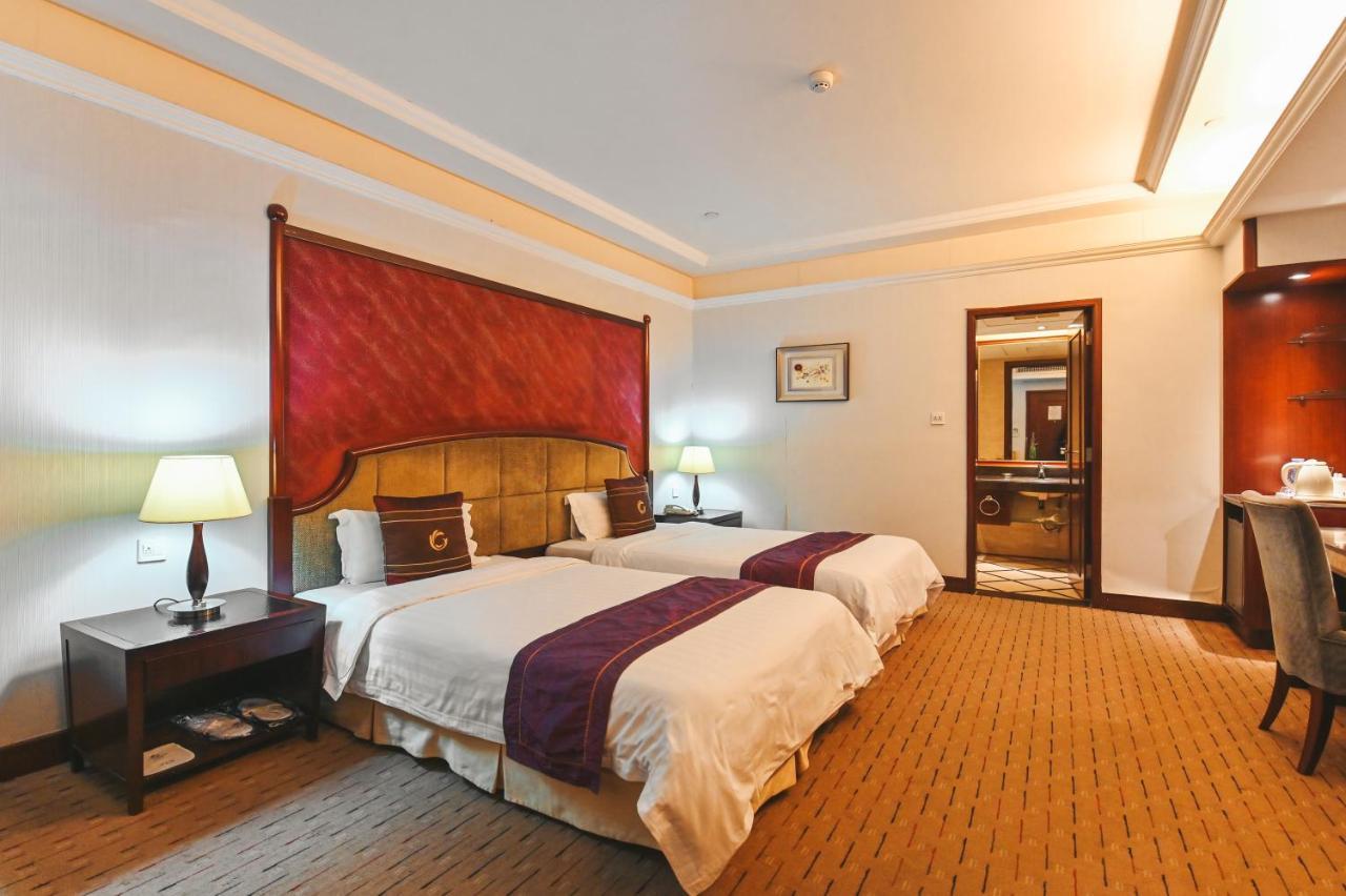 Royal Plaza Hotel Гуанчжоу Екстер'єр фото