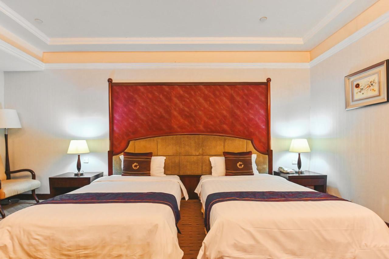 Royal Plaza Hotel Гуанчжоу Екстер'єр фото